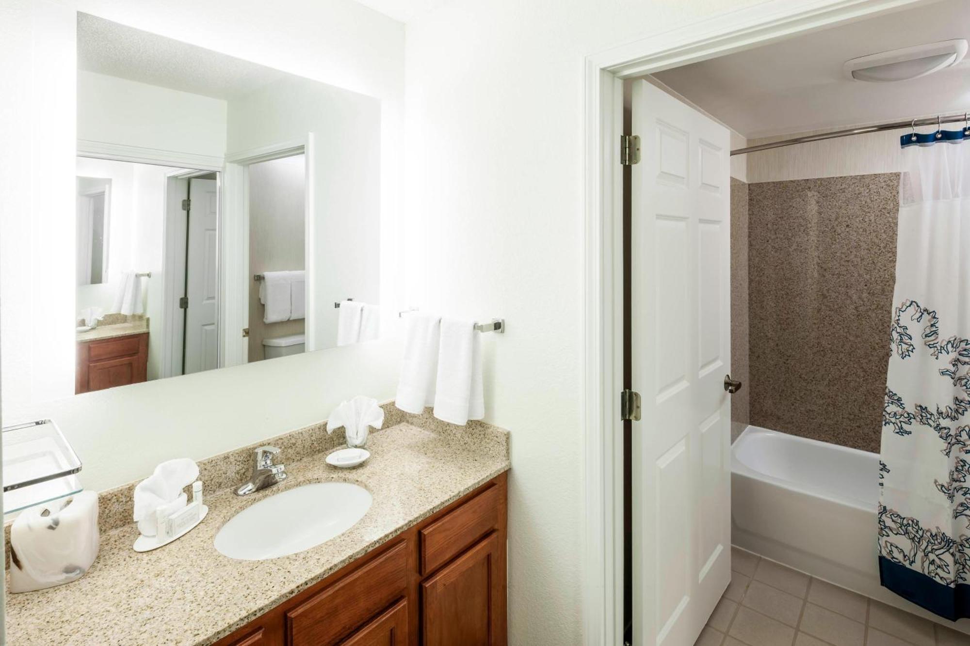 Residence Inn Kansas City Overland Park Exterior photo